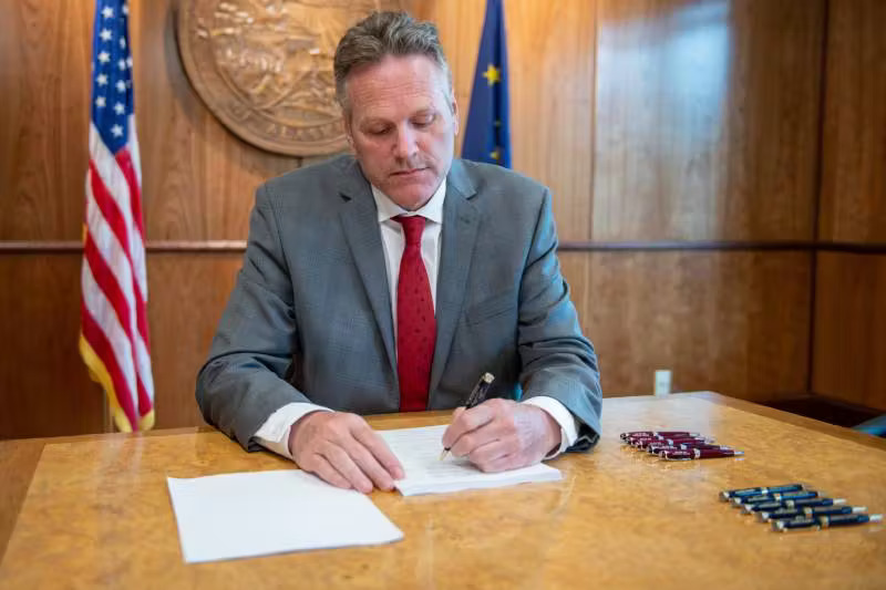 Alaska Governor Vetoes Vape Tax Bill: A Turning Point in Vaping Regulation